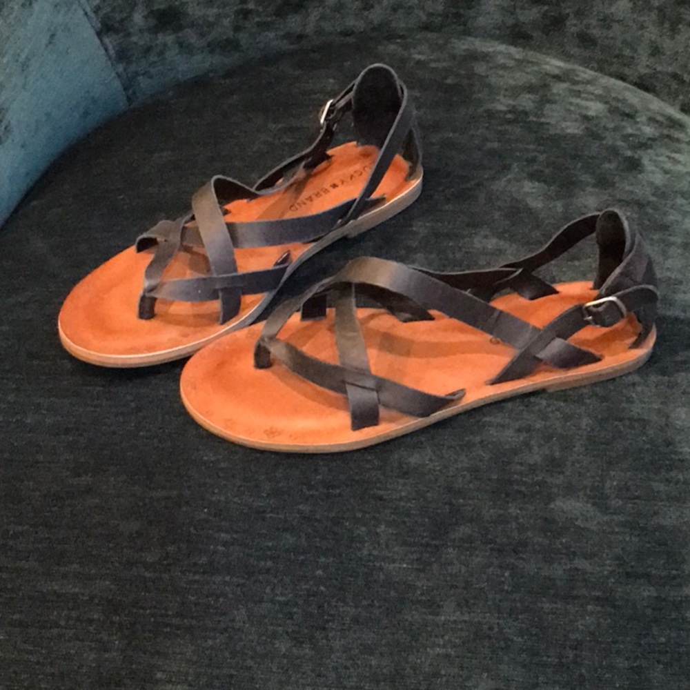 Lucky Brand Black Leather Strap Sandal - Picture 4 of 14